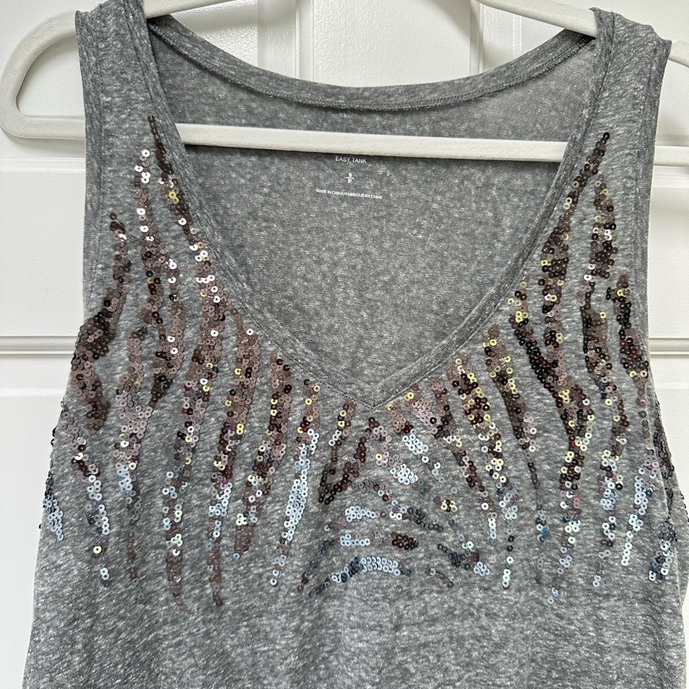 Express Tank Top - Picture 2 of 6